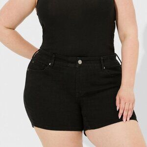 **NWT** torrid Bombshell 5" Short in Black
